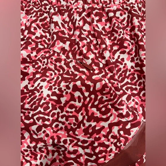 ATHLETA Mesh Racer Run High Rise 3" Shorts New With Tags - Picture 10 of 13